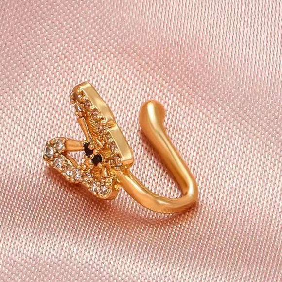 ๐ Butterfly Clip On Nose Ring Fake Nose Ring - Picture 2 of 2
